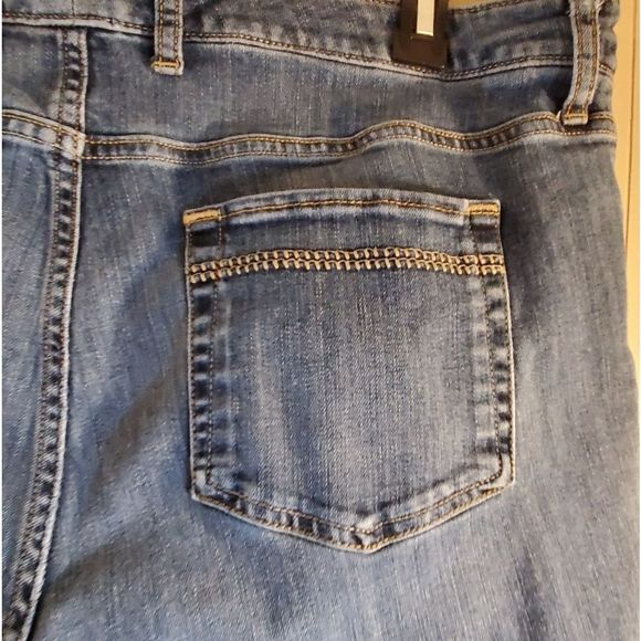 Eddie Bauer Denim Capris - Picture 5 of 7